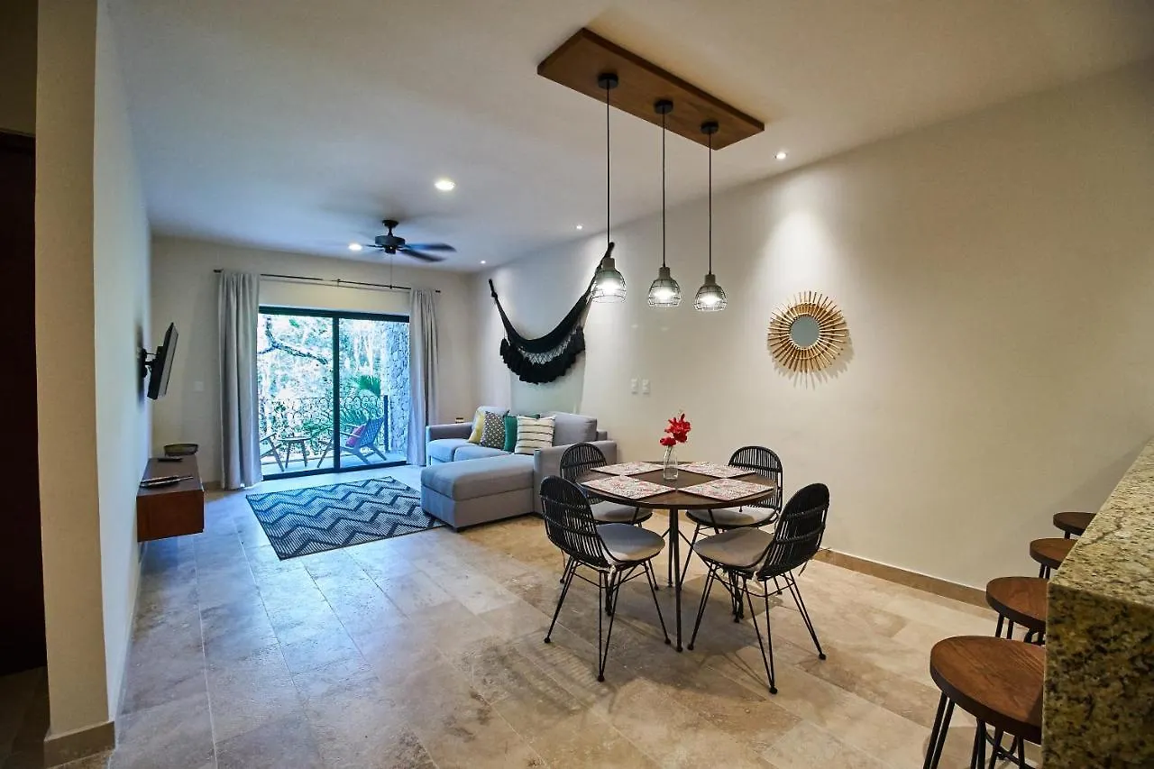 Daire Premium Condo With Private Terrace And Pool View