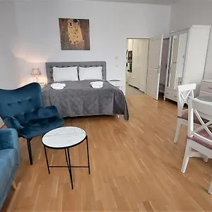https://herzlich-willkommen-kuss-die-hand-4.vienna-besthotels.com